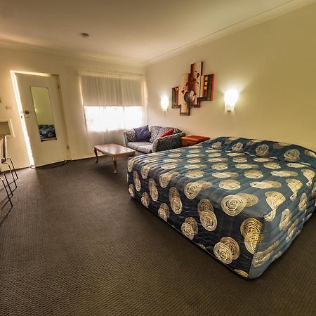 Casino Motor Inn Екстериор снимка